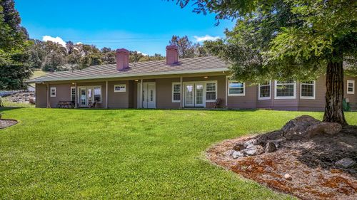 3751 Cosgrove Creek Rd, Valley Springs, CA, 95252-9617 | Card Image