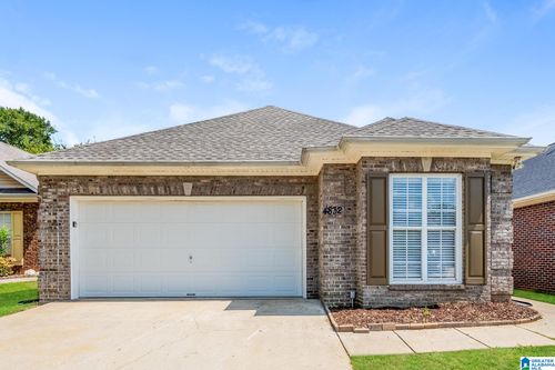 4832 Longmeadow Dr, BESSEMER, AL, 35022-7027 | Card Image