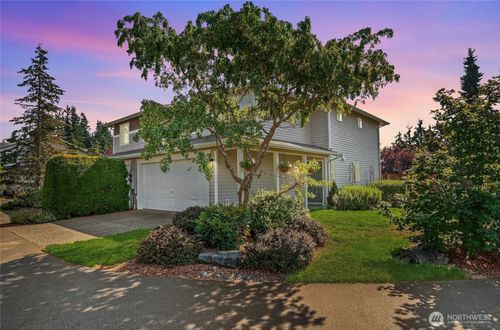 b-2530 123rd Pl Sw, Everett, WA, 98204-6113 | Card Image