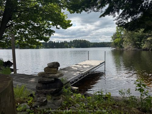 105 Pineaire Lane, Kearney, ON, P0A1M0 | Card Image