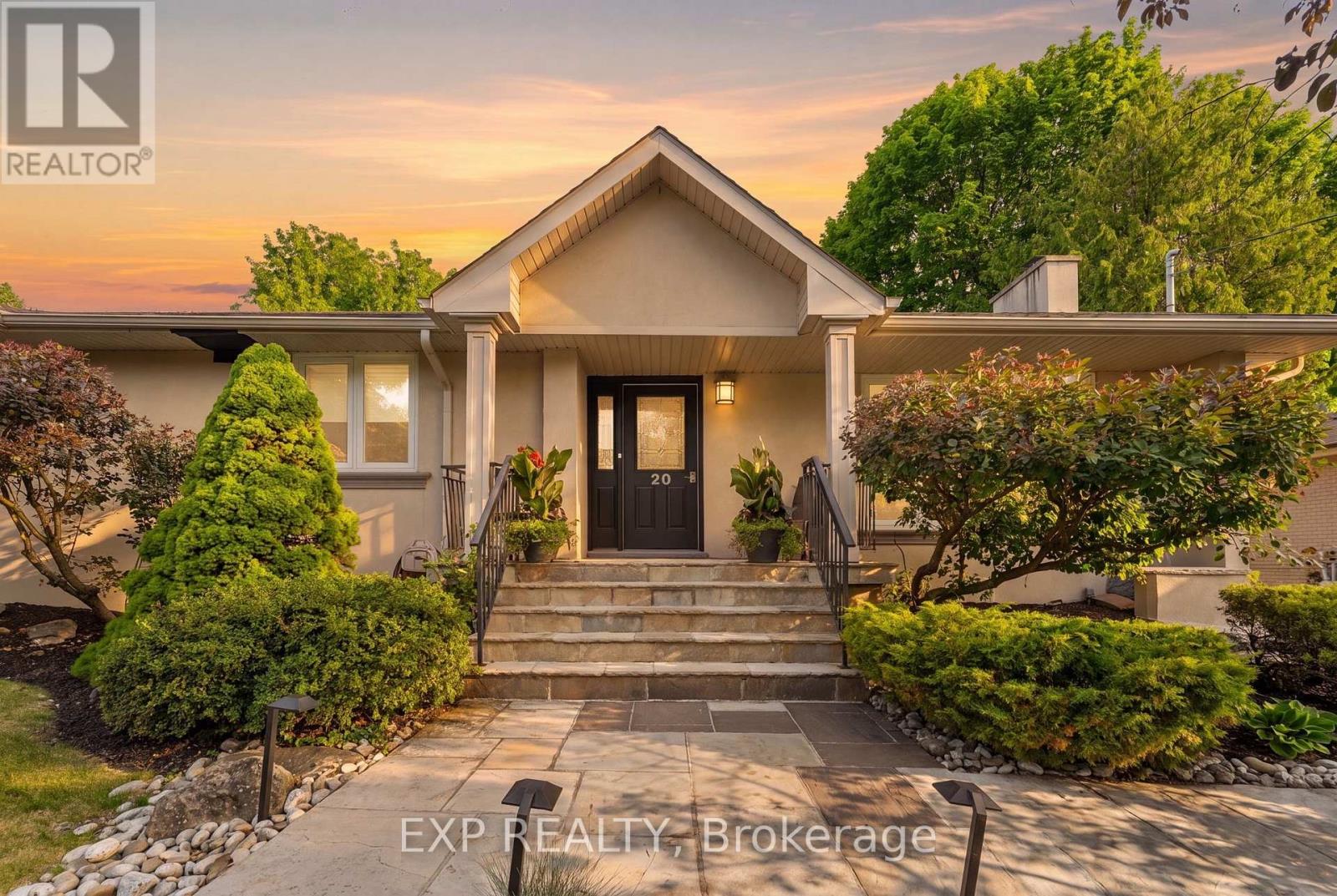 Residential in Vaughan (Maple) 4
