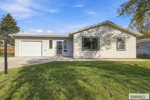 2193 Meadow St, Idaho Falls, ID, 83401-4406 | Card Image