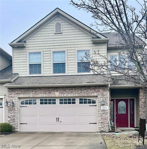 294 Lakewick Ln, Willowick, OH, 44095-4682 | Card Image
