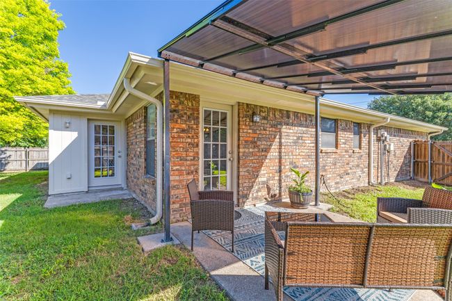 View of patio with outdoor lounge area | Image 27