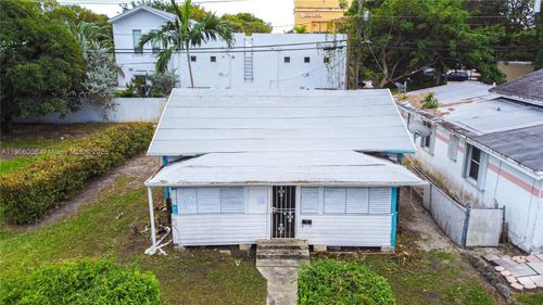 134 Florida Ave, Coral Gables, FL, 33133-4860 | Card Image