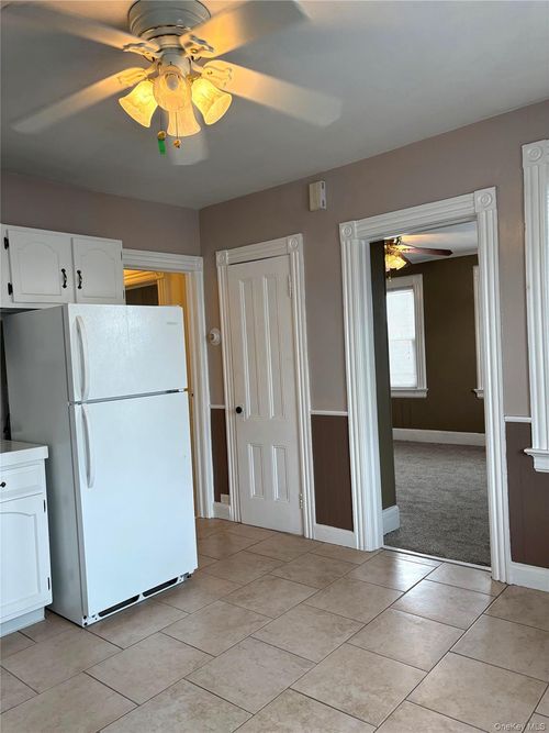 2-558 Locust Ave, Port Chester, NY, 10573-2728 | Card Image