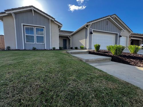 2112 Daffodil Street, Kingsburg, CA, 93631 | Card Image