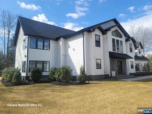 258 County Rd, Demarest, NJ, 07627-1621 | Card Image