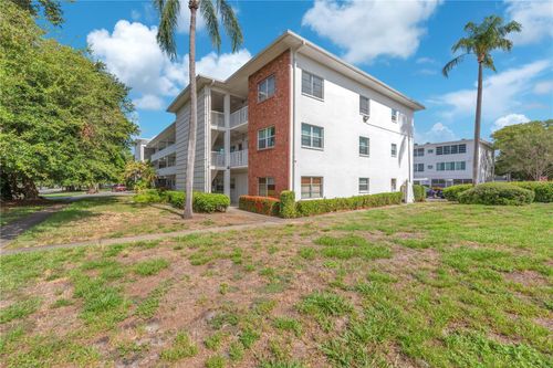 211-5155 9th Ave N, ST PETERSBURG, FL, 33710-6646 | Card Image