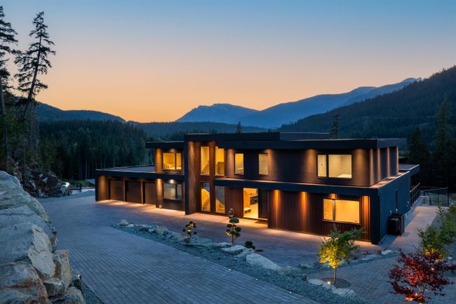 9228 Wedgemount Plateau Drive, House other with 7 bedrooms, 5 bathrooms and 10 parking in Whistler BC | Image 2