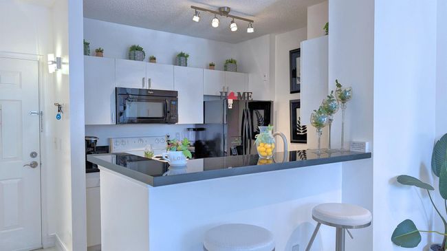 APT-203 - 720 S Sapodilla Ave, Condo with 1 bedrooms, 1 bathrooms and null parking in West Palm Beach FL | Image 7