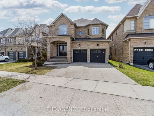 2340 Thruxton Dr, Oakville, ON, L6H0C5 | Card Image