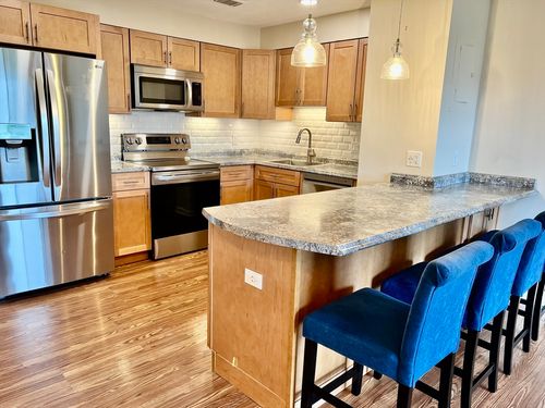 apt-3r-1006 Paradise Rd, Swampscott, MA, 01907-1308 | Card Image