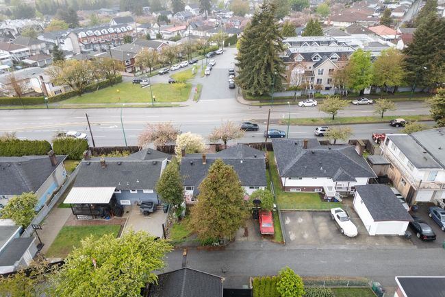 5120 Boundary Road, House other with 4 bedrooms, 2 bathrooms and 2 parking in Burnaby BC | Image 3