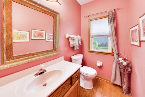 906 Secretariat Ct, St. Charles, IL, 60174-5866 | Card Image