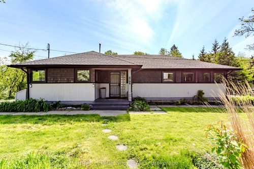 270 Cherrywood Ave, Crystal Beach, ON, L0S1N0 | Card Image