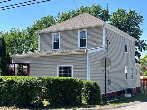 30 1st St, Leetsdale, PA, 15056-1001 | Card Image