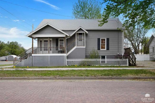 301 E Main St, House other with 4 bedrooms, 2 bathrooms and null parking in Council Grove KS | Image 27