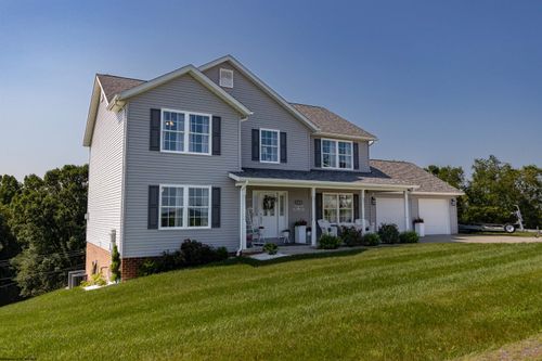 512 Auburn Ln, Flemington, WV, 26347-6548 | Card Image