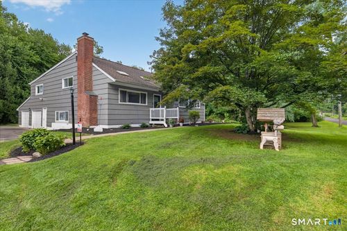 6 Paugussett Rd, Sandy Hook, CT, 06482-1543 | Card Image
