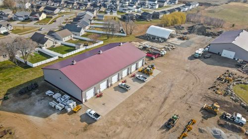 a-4231 Alexandra, Waterloo, IA, 50701 | Card Image