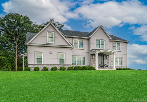 14 Klingher Ct, Pomona, NY, 10970-2849 | Card Image
