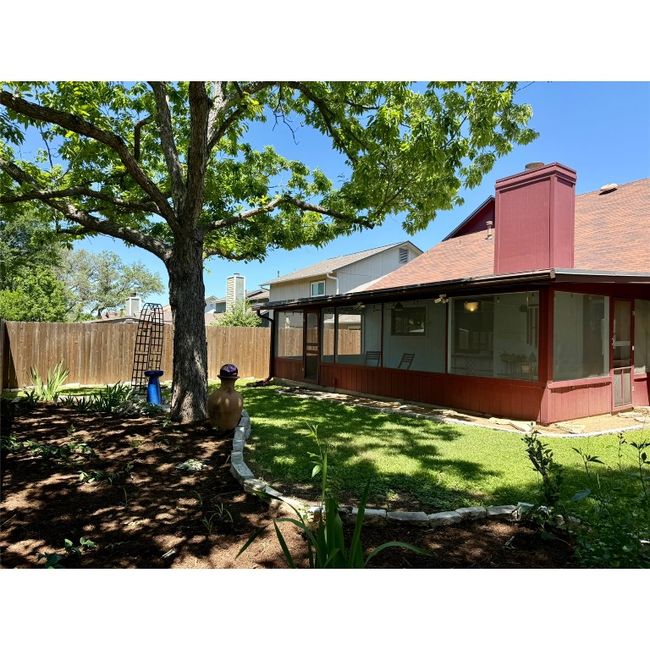 Huge Screened-In Porch! | Image 5