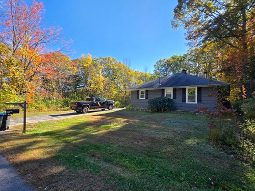 11 Pine Rd, Falmouth, ME, 04105-1823 | Card Image