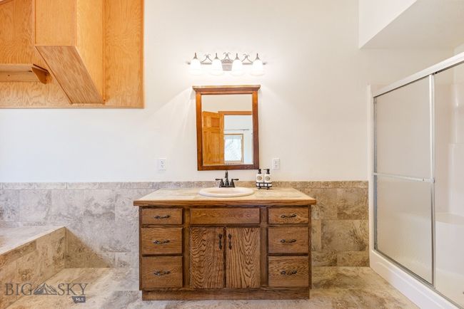 Master bathroom | Image 26