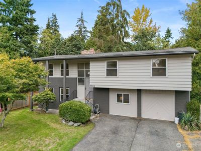 7811 185th Place Sw, House other with 3 bedrooms, 1 bathrooms and 1 parking in Edmonds WA | Image 1