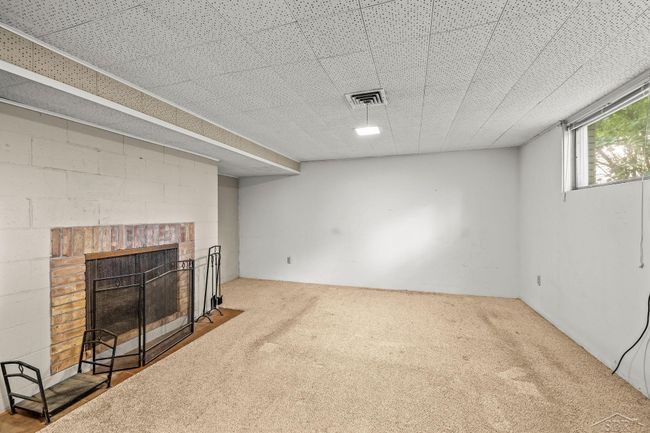 Lower level bedroom | Image 16