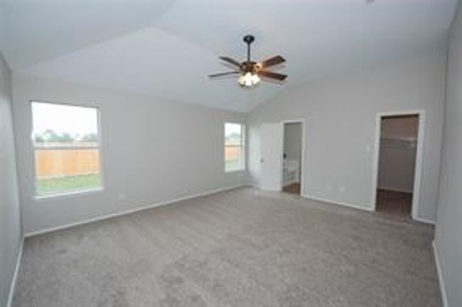 1410 Eagles Nest Trl, House other with 4 bedrooms, 2 bathrooms and null parking in Krum TX | Image 16