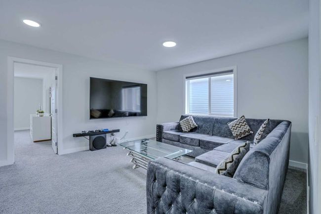 24 Corner Meadows Row Ne, House detached with 6 bedrooms, 3 bathrooms and 7 parking in Calgary AB | Image 21