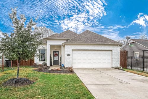 7117 Saint Augustine St, Houston, TX, 77021-5707 | Card Image