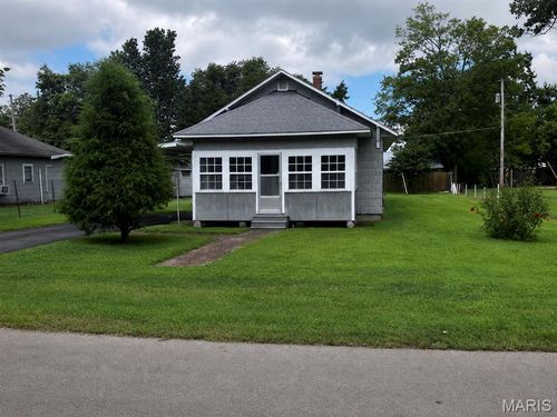 504 Sarff Ave, Gideon, MO, 63848-9212 | Card Image