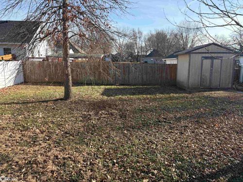 521 N 12th St, Clarinda, IA, 51632-1240 | Card Image