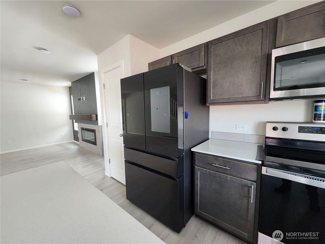 Kitchen | Image 8