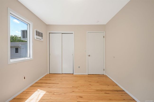Unit 8 Hardwood Floor | Image 29