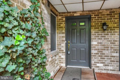 a-921 Innsbruck Dr, HUMMELSTOWN, PA, 17036-9750 | Card Image