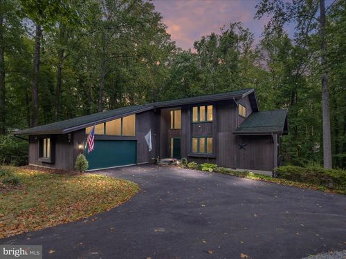 3305 Blackberry Ln, Davidsonville, MD, 21035-1710 | Card Image