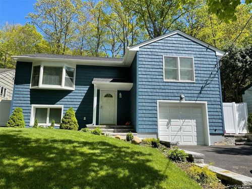 84 Ocean Ave, Northport, NY, 11768-1811 | Card Image