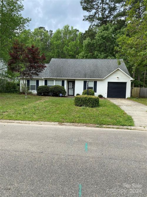 220 Apache Drive, Summerville, SC, 29483 | Card Image