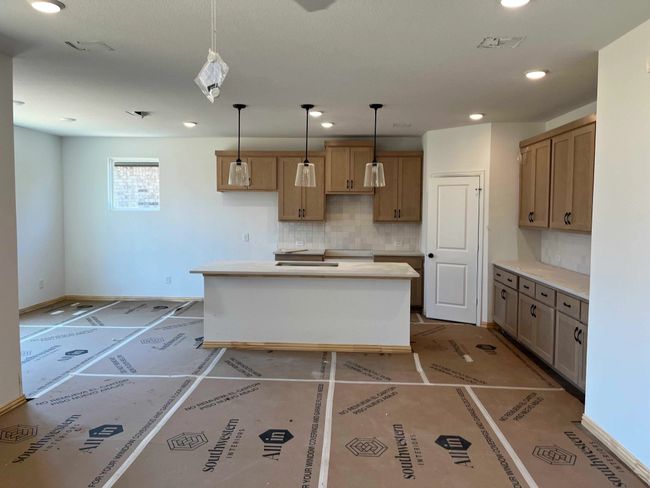 14140 Gallatin St, House other with 5 bedrooms, 4 bathrooms and null parking in Pilot Point TX | Image 7