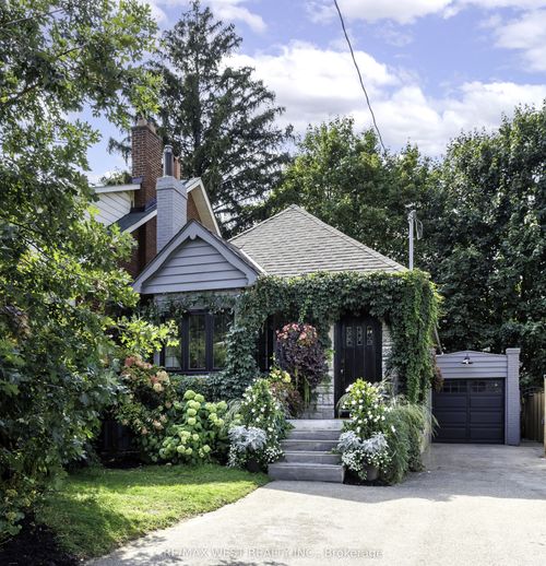 12 Brentwood Rd S, Etobicoke, ON, M8Z3N2 | Card Image
