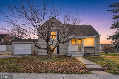 720 Elm Ter, YORK, PA, 17404-2815 | Card Image