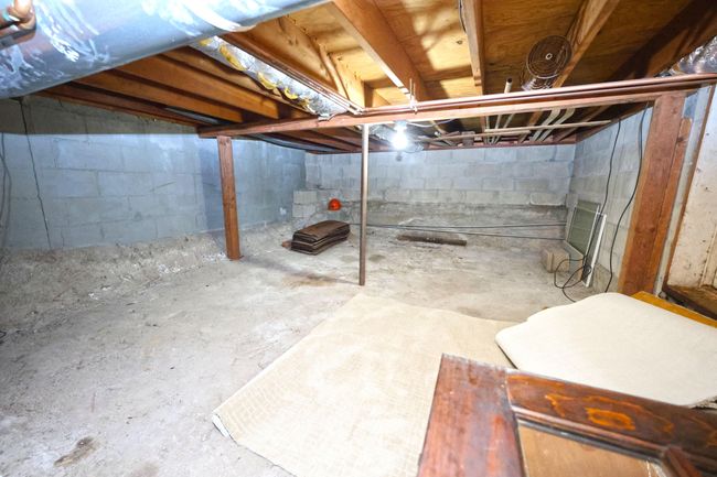 69369 Oak St, House other with 3 bedrooms, 2 bathrooms and null parking in Benton Harbor MI | Image 34