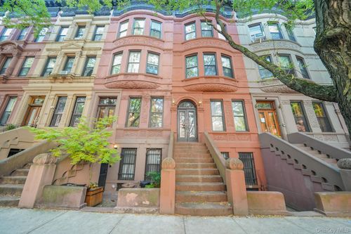 230 W 137th St, New York, NY, 10030-2407 | Card Image