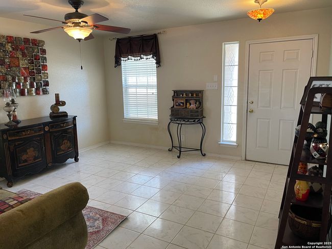 153 Springtree Pkwy, House other with 3 bedrooms, 2 bathrooms and null parking in Cibolo TX | Image 12