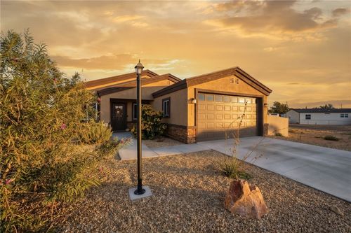 2215 E Devlin Ave, Kingman, AZ, 86409-1976 | Card Image