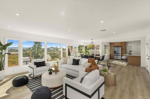 874 Hacienda Dr, El Cajon, CA, 92020-1714 | Card Image